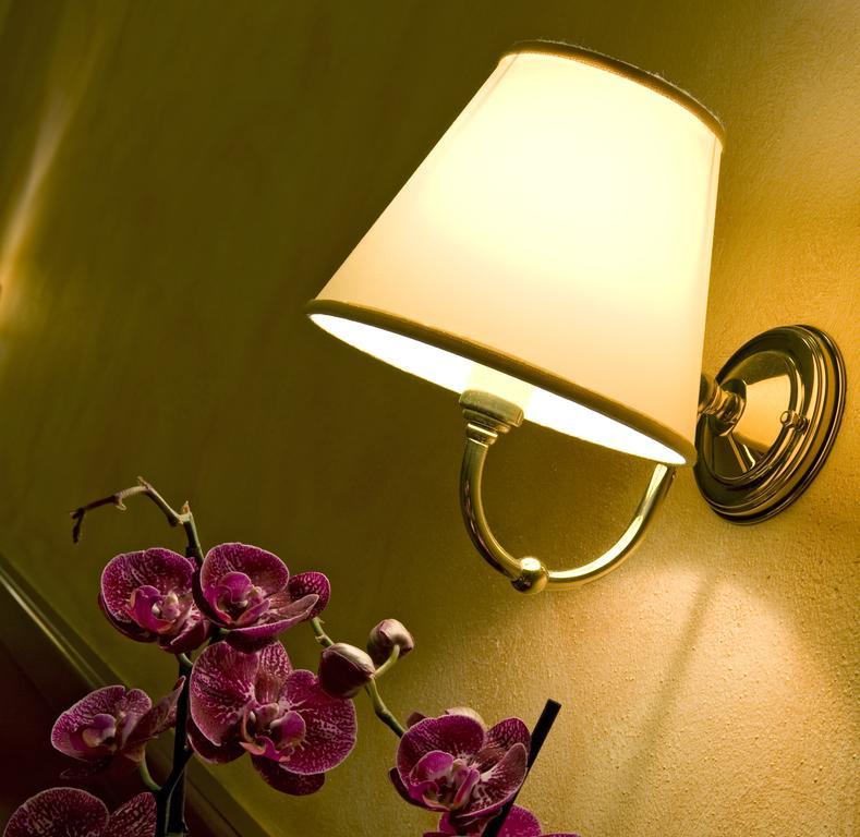 Hotel Scaligero Sommacampagna Buitenkant foto