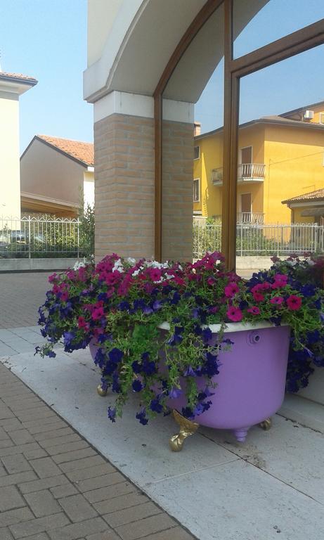 Hotel Scaligero Sommacampagna Buitenkant foto