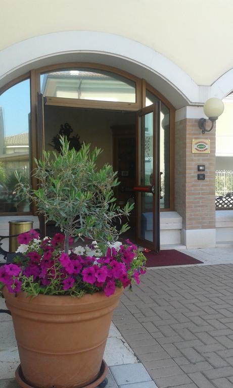 Hotel Scaligero Sommacampagna Buitenkant foto