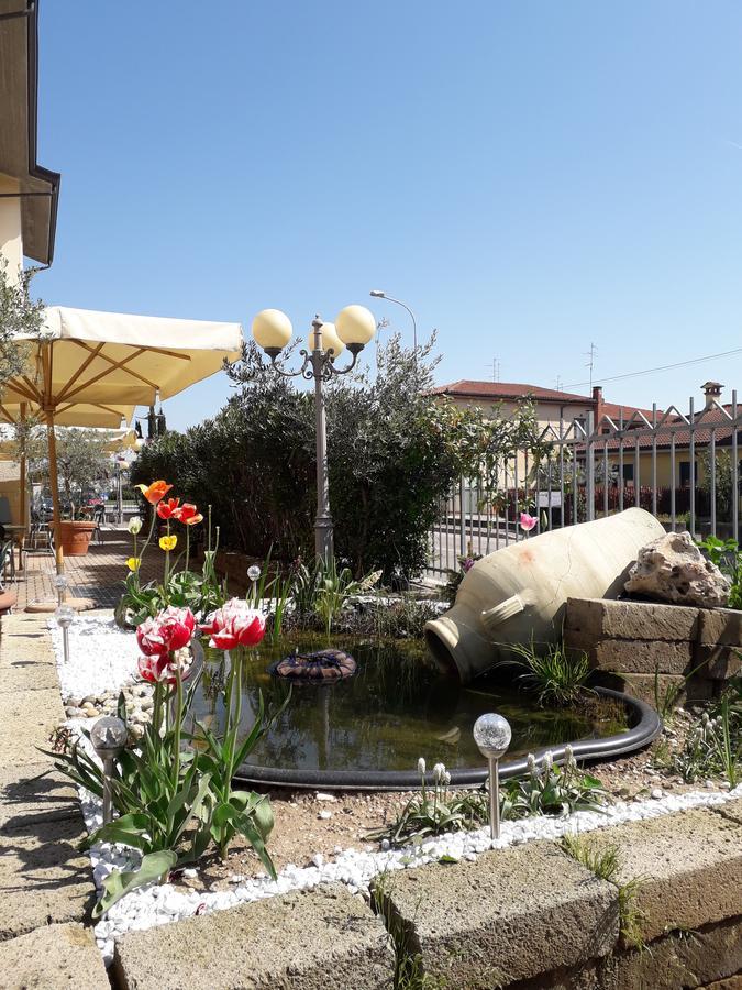 Hotel Scaligero Sommacampagna Buitenkant foto