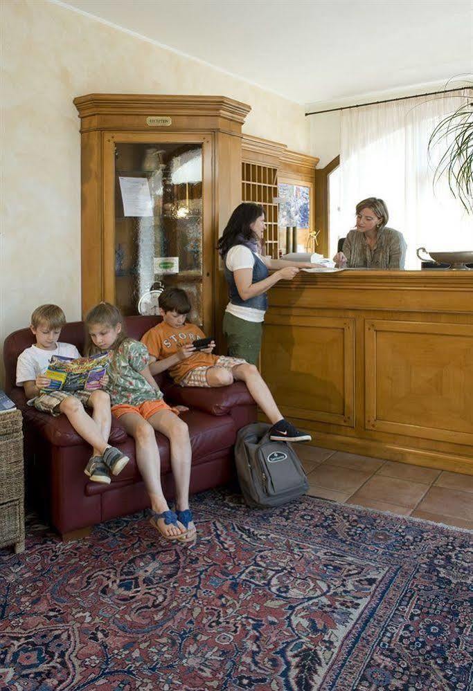 Hotel Scaligero Sommacampagna Buitenkant foto