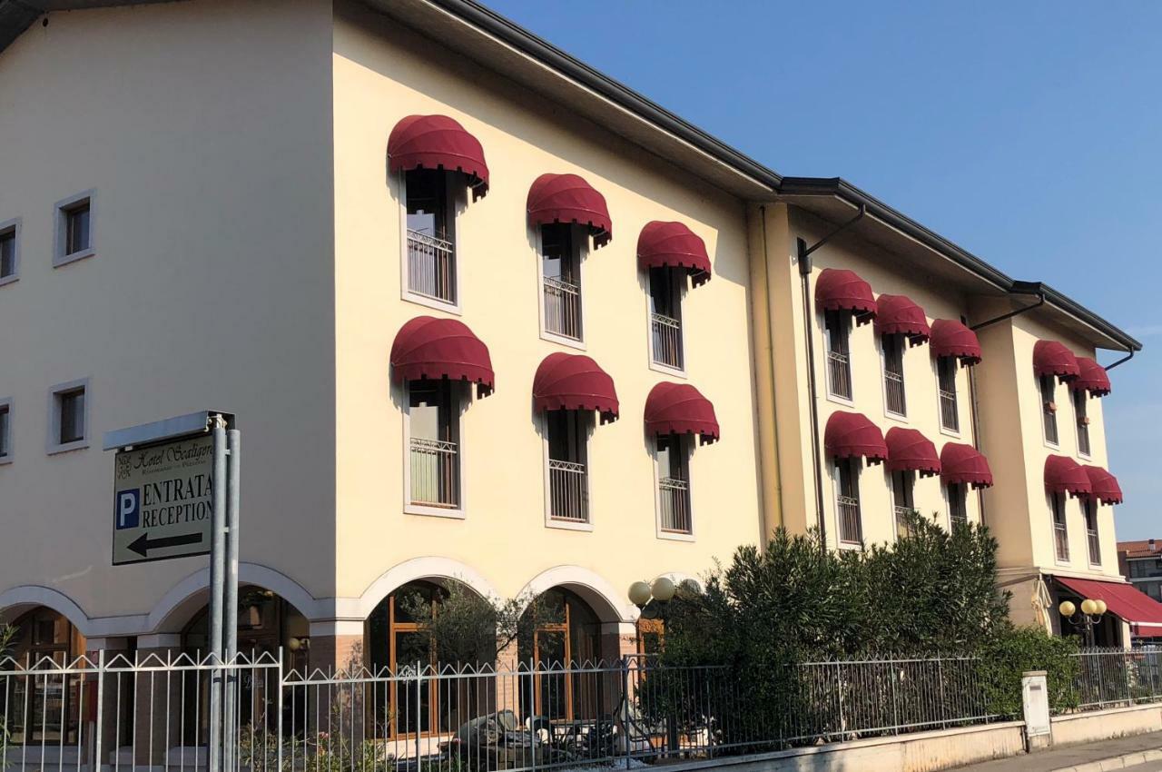 Hotel Scaligero Sommacampagna Buitenkant foto